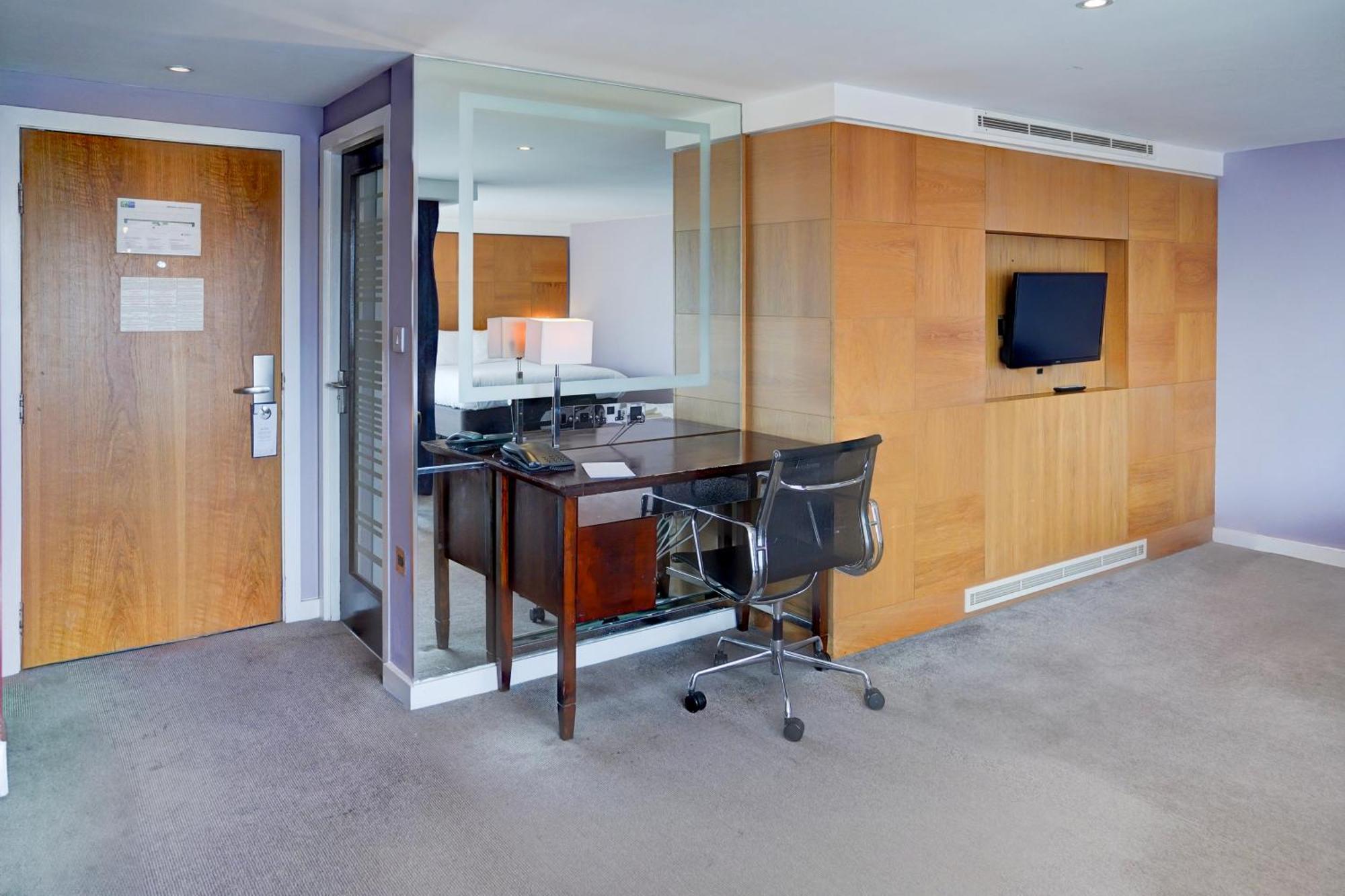 Belvilla Crewe City Centre Hotel Lifestyle Экстерьер фото
