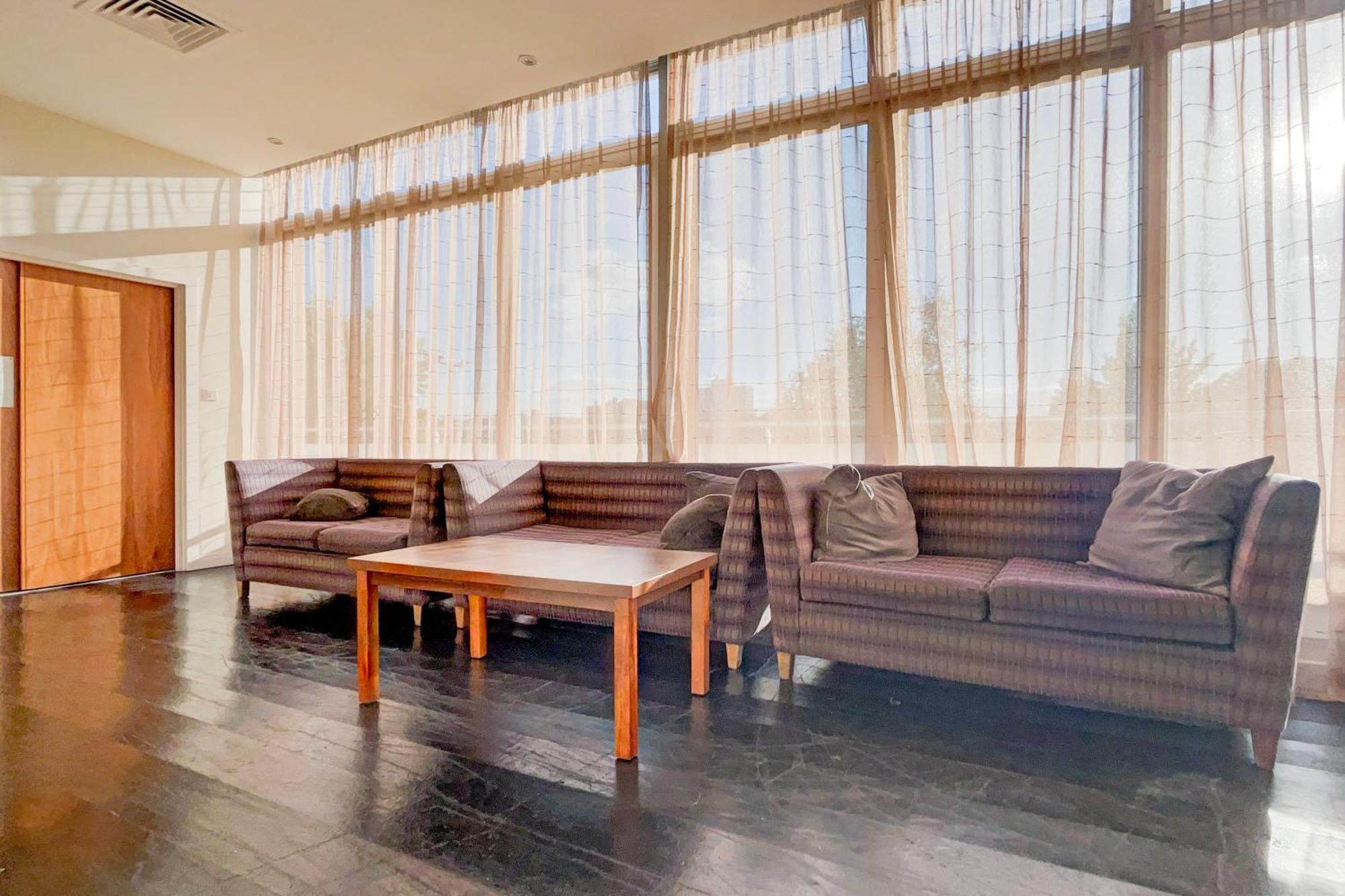 Belvilla Crewe City Centre Hotel Lifestyle Экстерьер фото