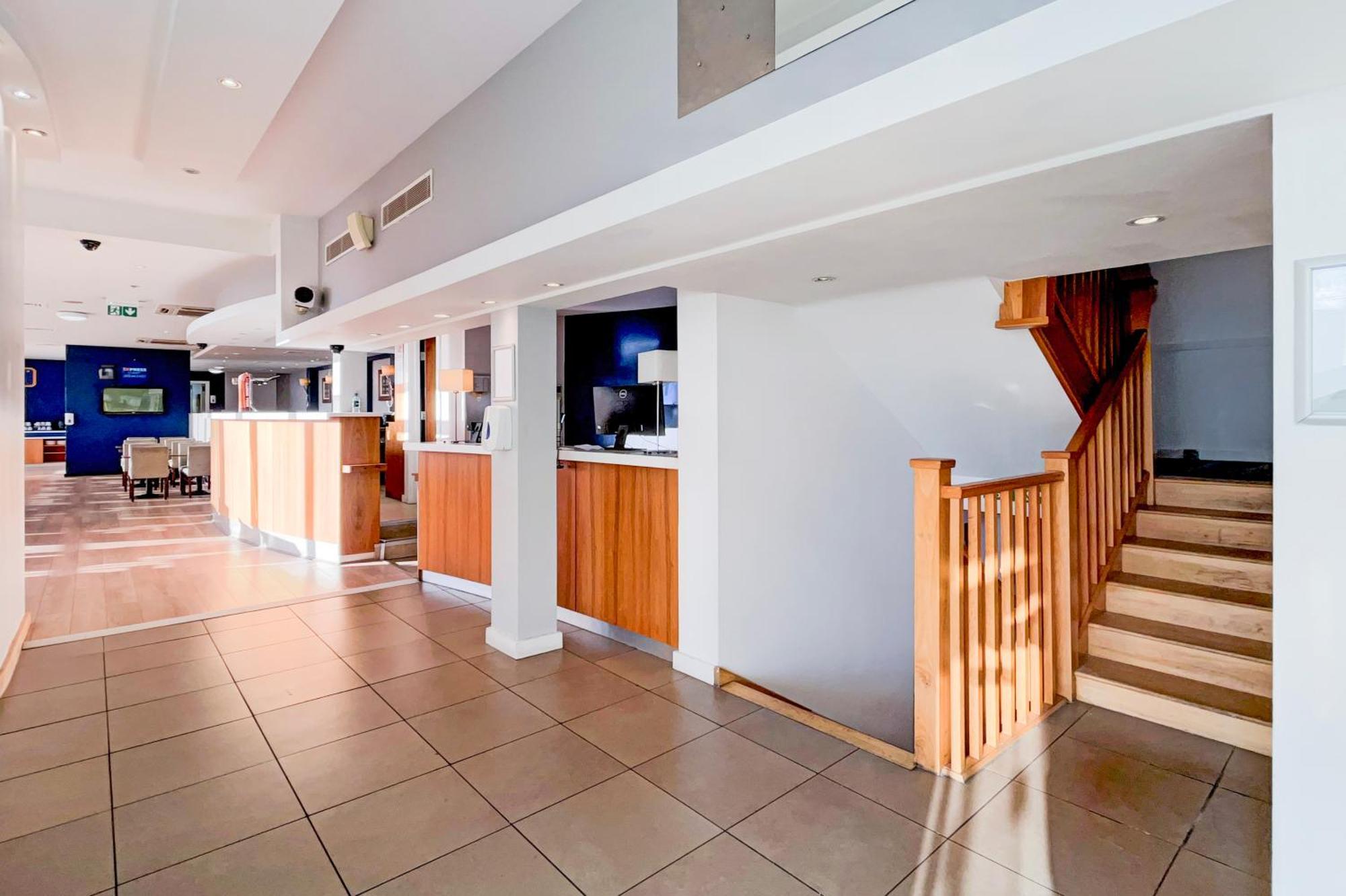 Belvilla Crewe City Centre Hotel Lifestyle Экстерьер фото