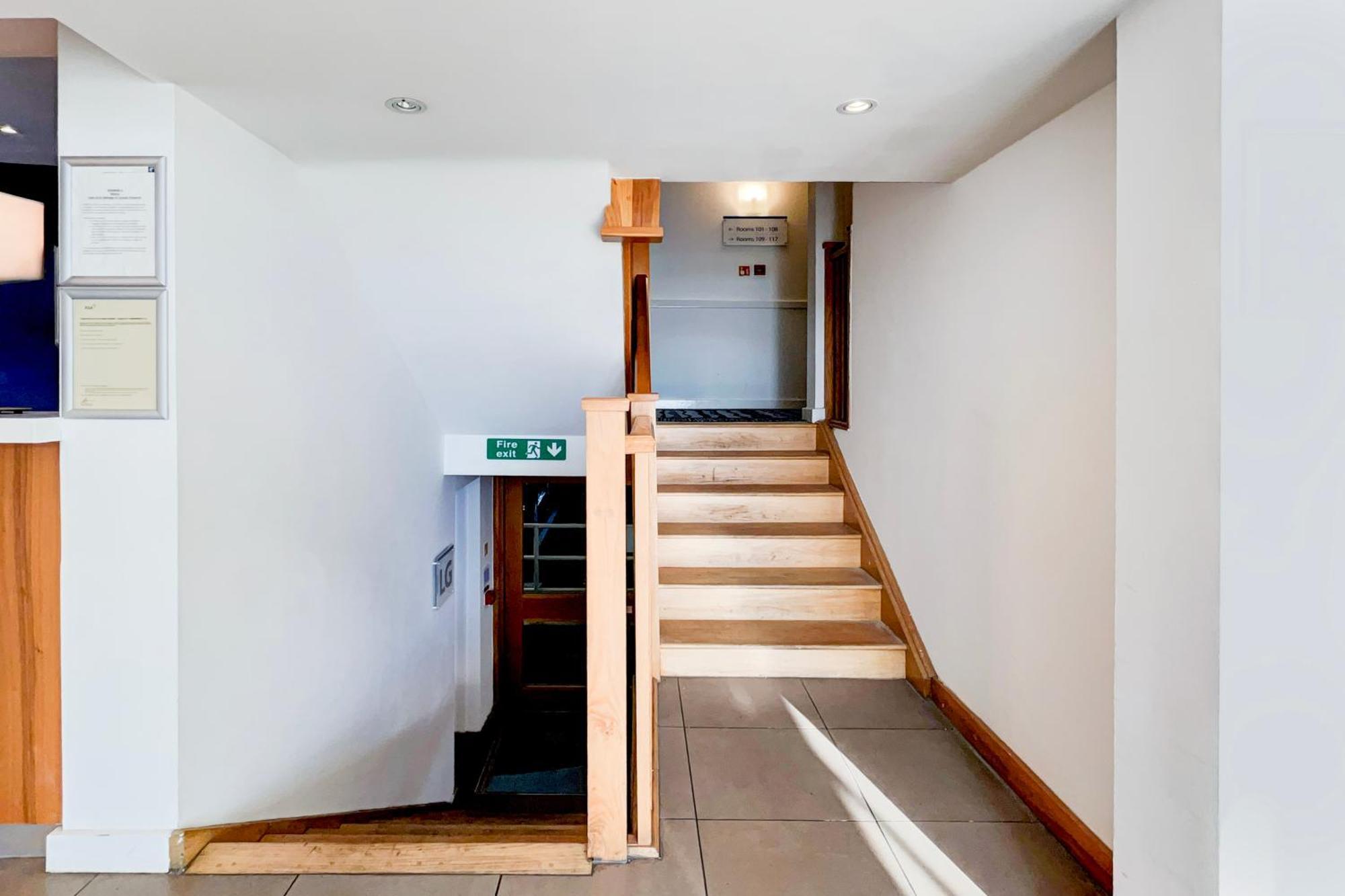 Belvilla Crewe City Centre Hotel Lifestyle Экстерьер фото