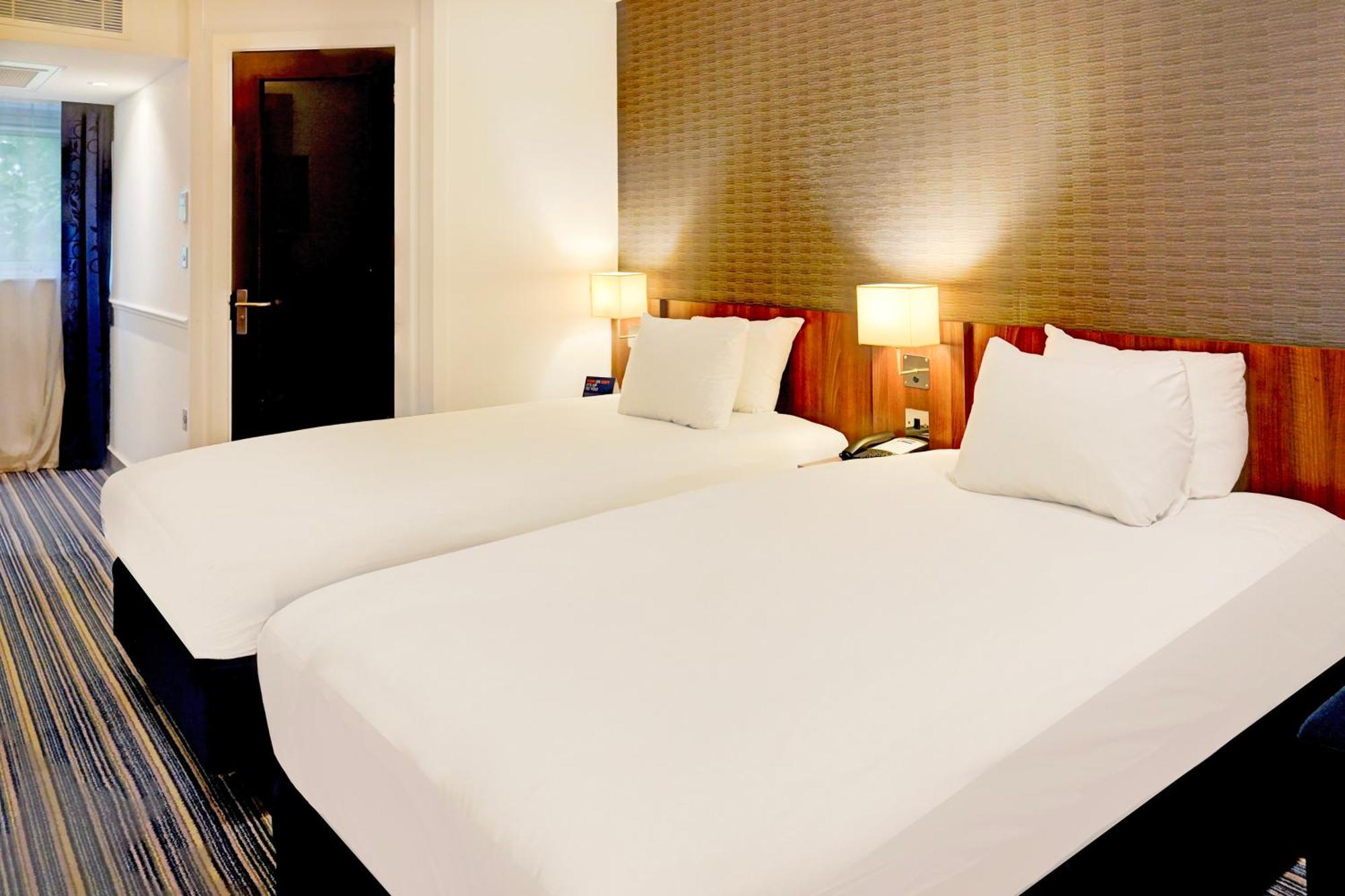 Belvilla Crewe City Centre Hotel Lifestyle Экстерьер фото